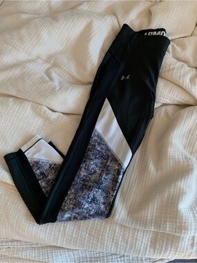 Under Armour Black Compression HeatGear Leggings with White Logo
